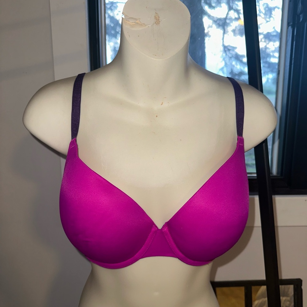 PINK Victoria's Secret Fuchsia and Purple Bra